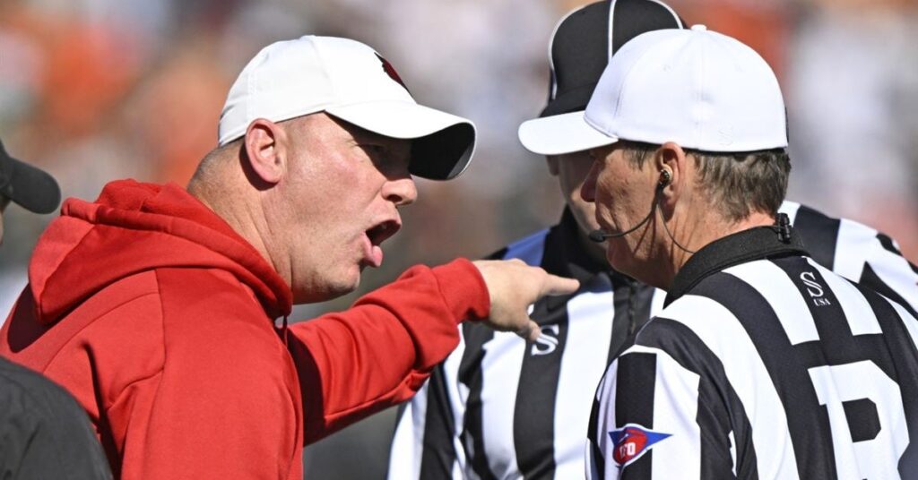 California at Louisville Take the Over (O/U 50 5) TheSpread com