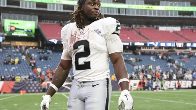 Cowboys vs Raiders MNF Rushing Props: Best Bets & +420 Parlay