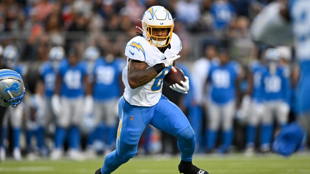 Chargers vs Jaguars Predictions – Week 11 Picks & 3 Leg Parlay